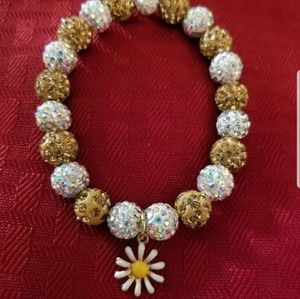Daisy charm bracelet